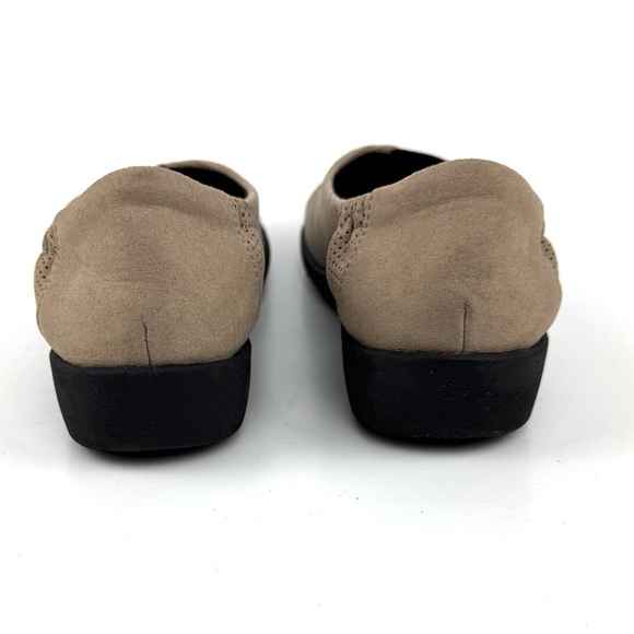 Women Clark’s Cloudstepper Sillian Jetay Flat Loafer Slip on Sand 5 - Picture 6 of 8